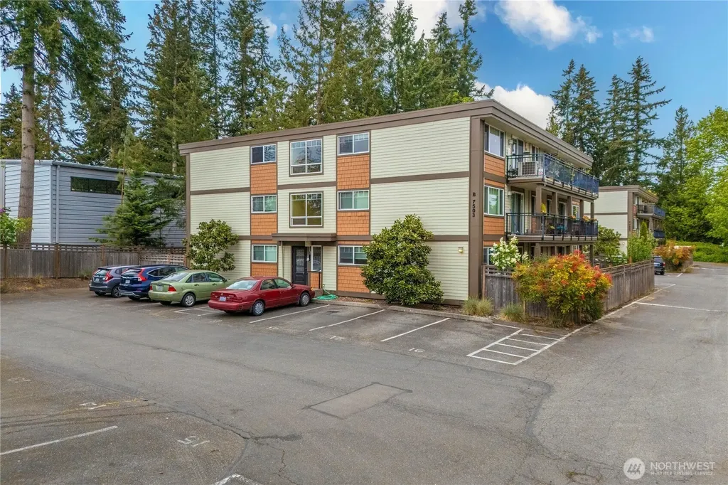 7503 212th Street SW Edmonds WA 98026
