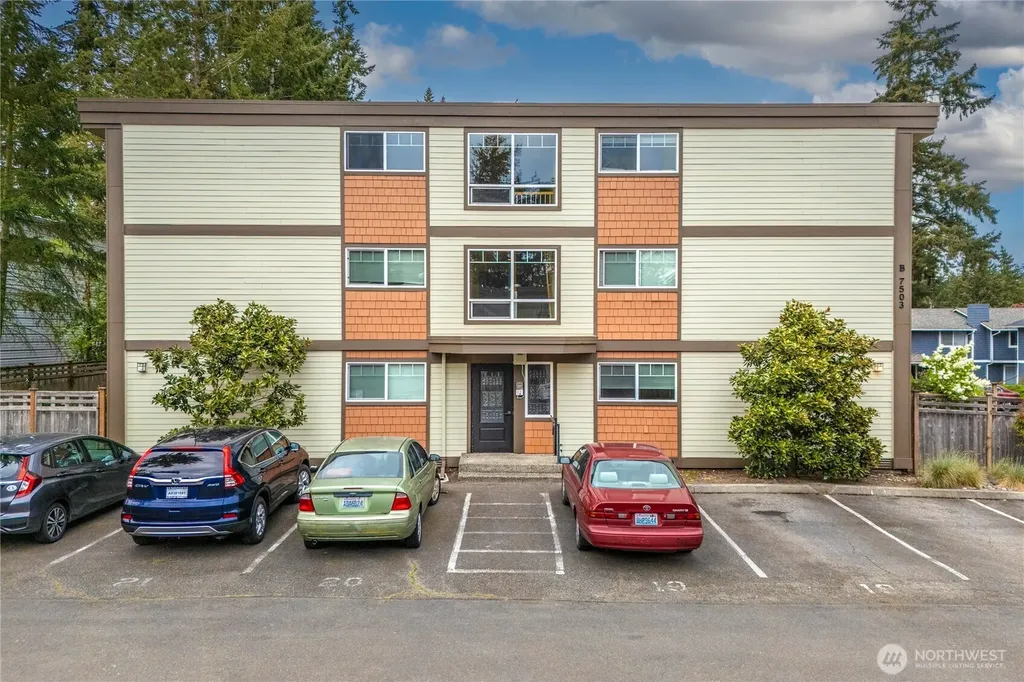 7503 212th Street SW Edmonds WA 98026