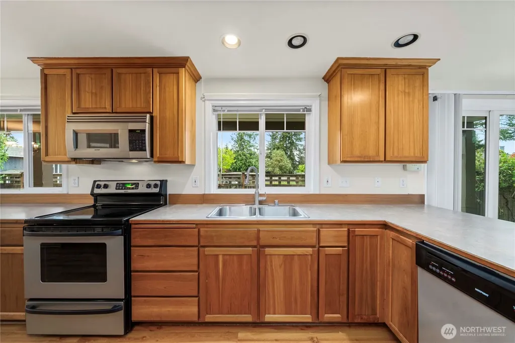 7503 212th Street SW Edmonds WA 98026