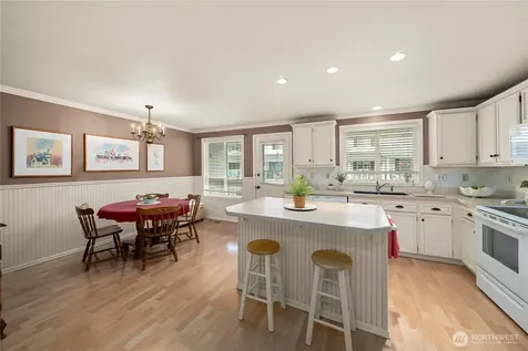 303 S 325th Lane Federal Way WA 98003