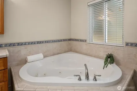 12401 8th Drive SE Everett WA 98208
