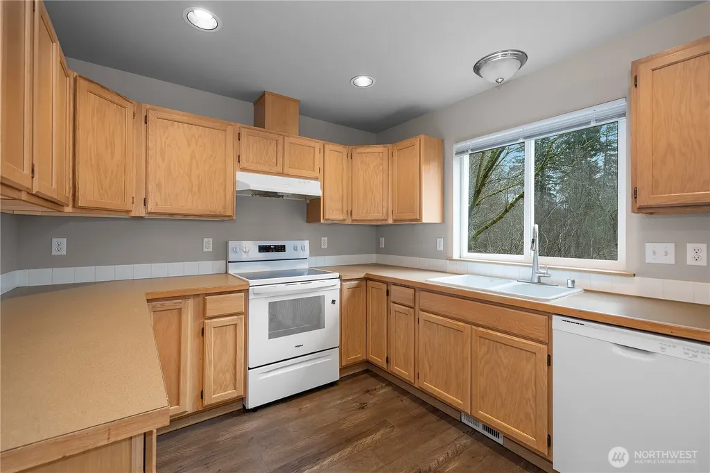 1308 Mills Landing Court SE Lacey WA 98503