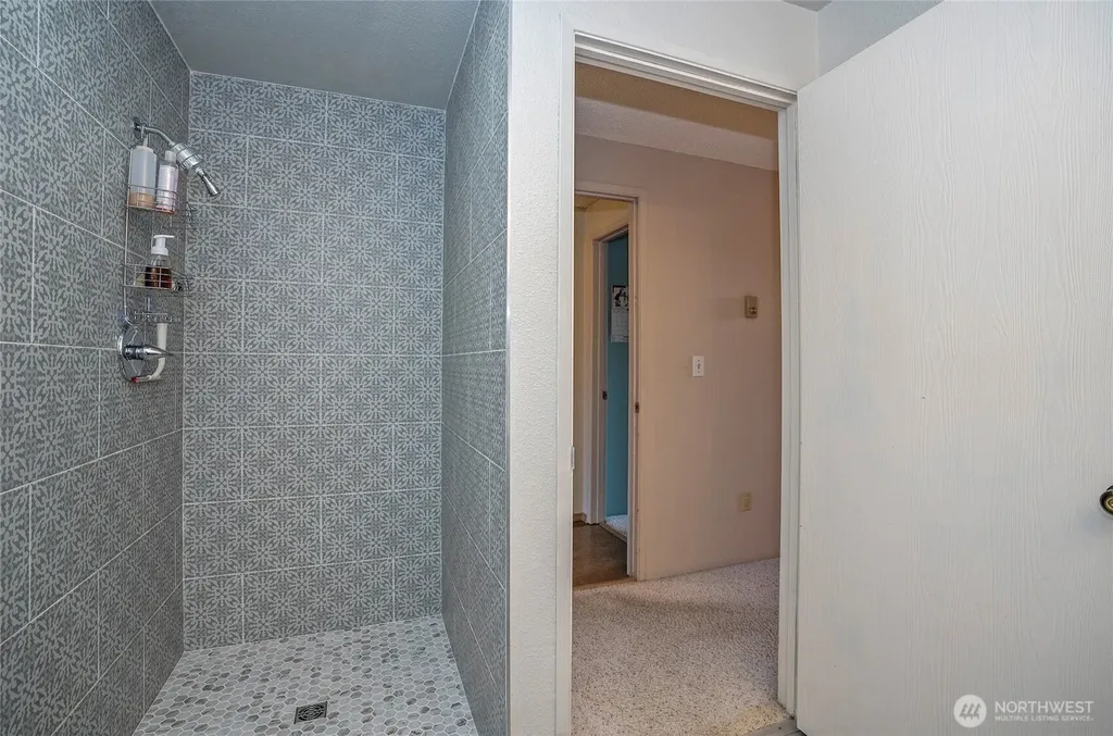 7317 N Skyview Tacoma WA 98406
