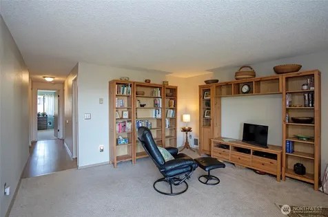 7317 N Skyview Tacoma WA 98406
