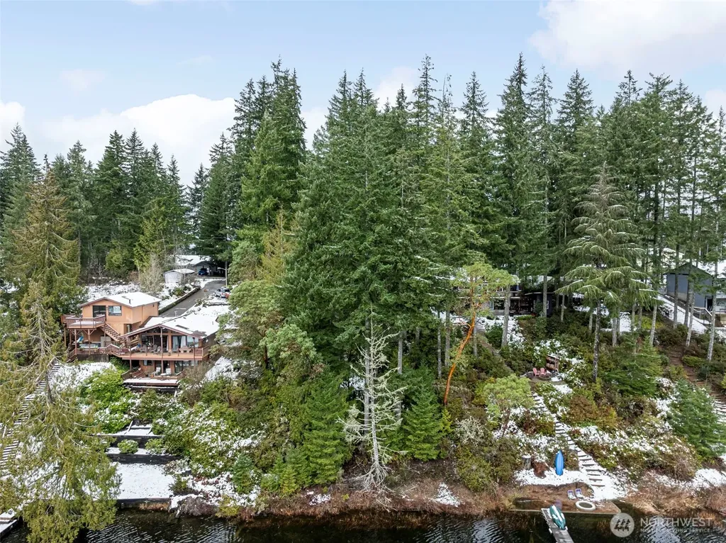 1961 E Trails End Drive Belfair WA 98528