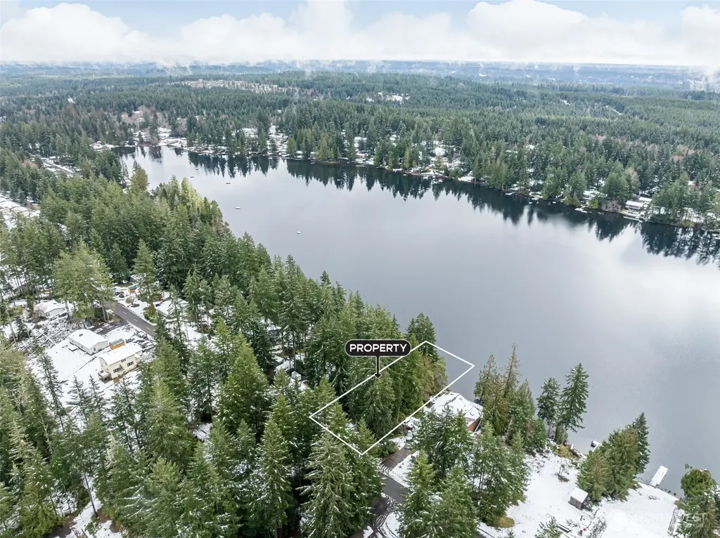 1961 E Trails End Drive Belfair WA 98528