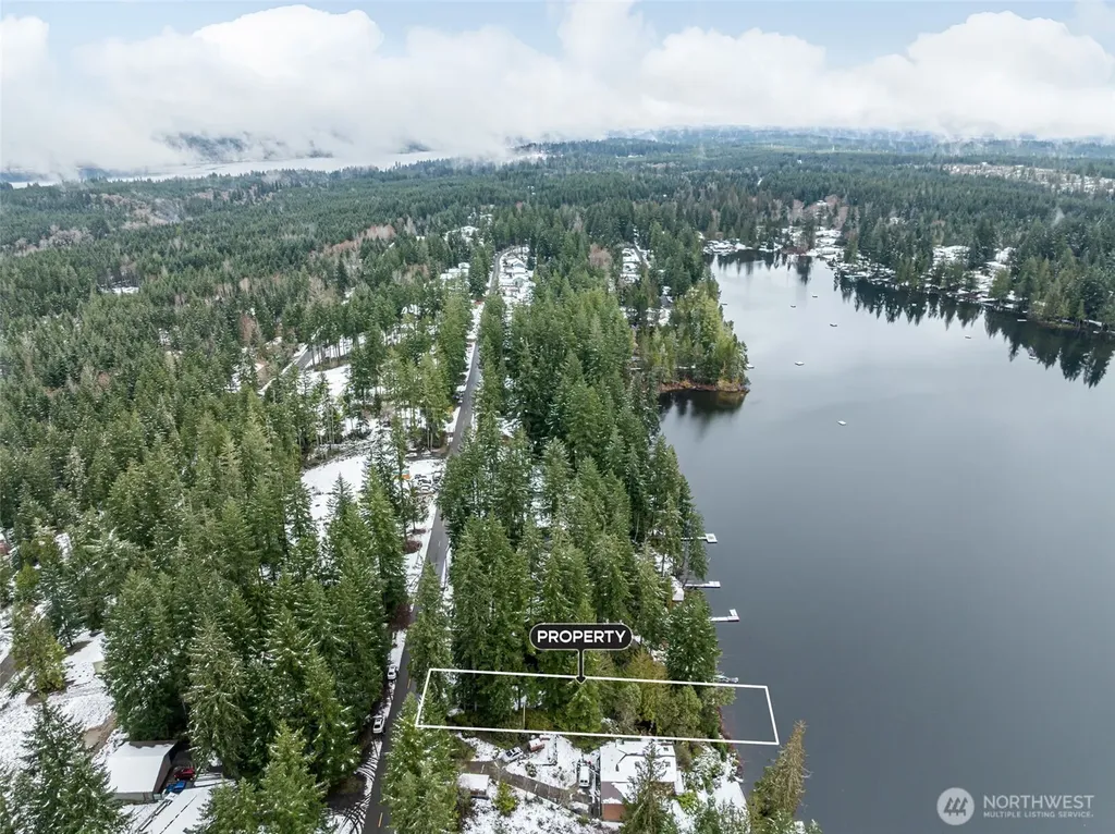 1961 E Trails End Drive Belfair WA 98528