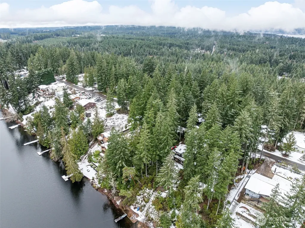1961 E Trails End Drive Belfair WA 98528