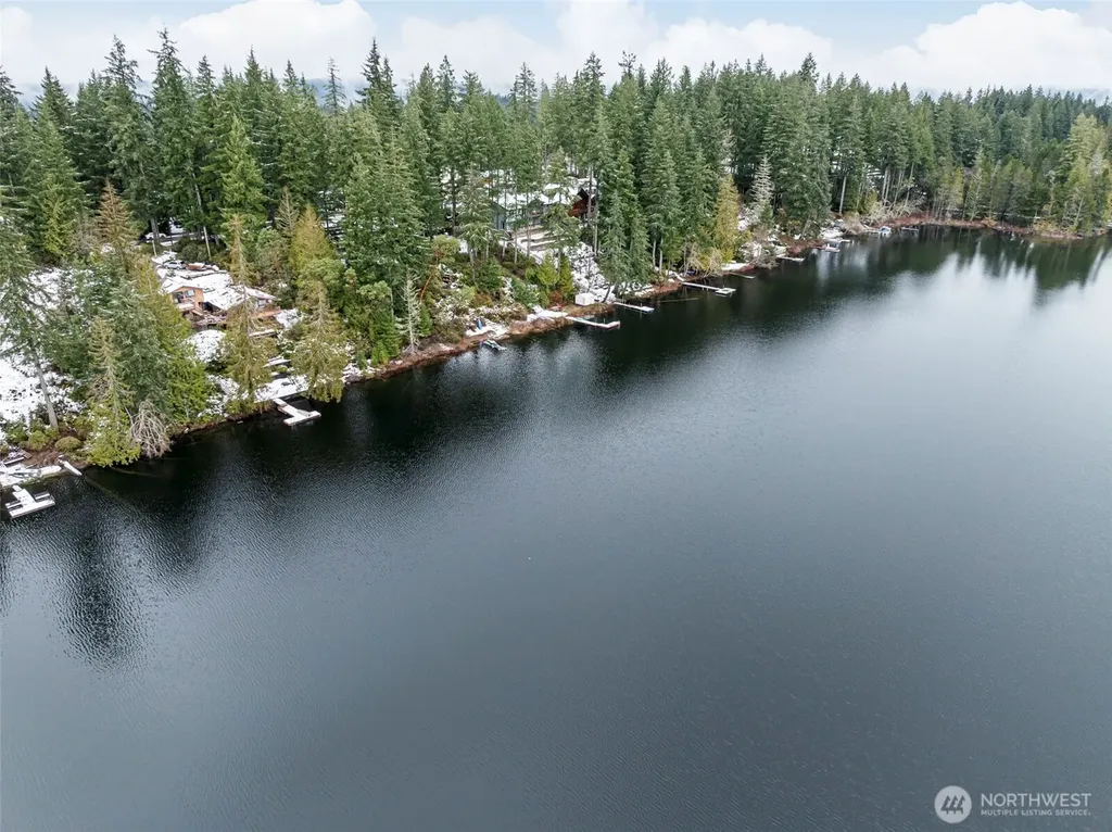 1961 E Trails End Drive Belfair WA 98528