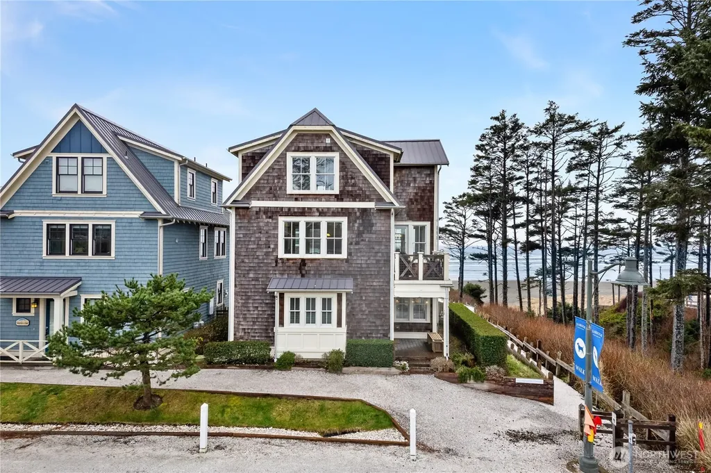 78 Pacifica Lane Pacific Beach WA 98571
