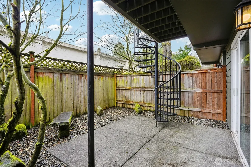 2814 E Spring Street Seattle WA 98122