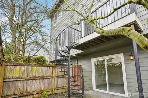2814 E Spring Street Seattle WA 98122