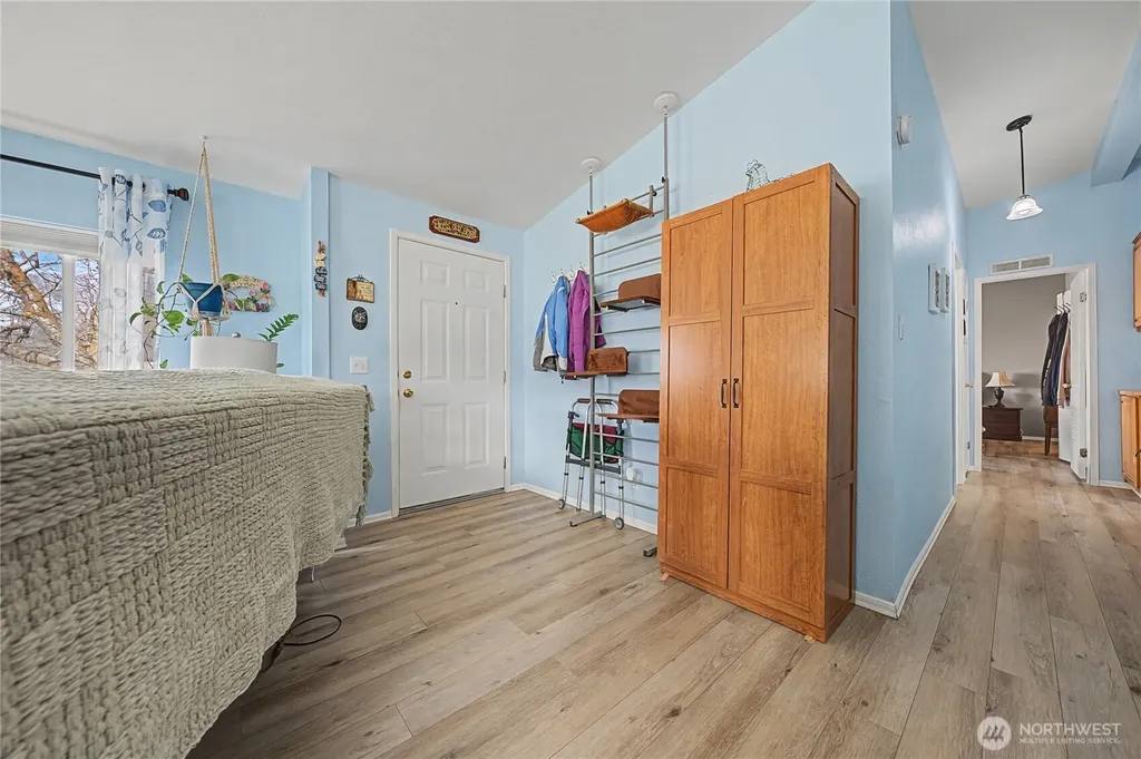 7581 Rainier NE Moses Lake WA 98837