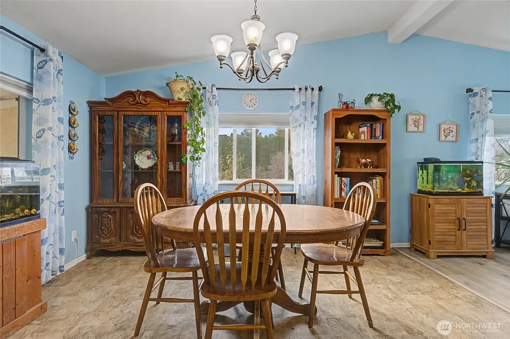 7581 Rainier NE Moses Lake WA 98837