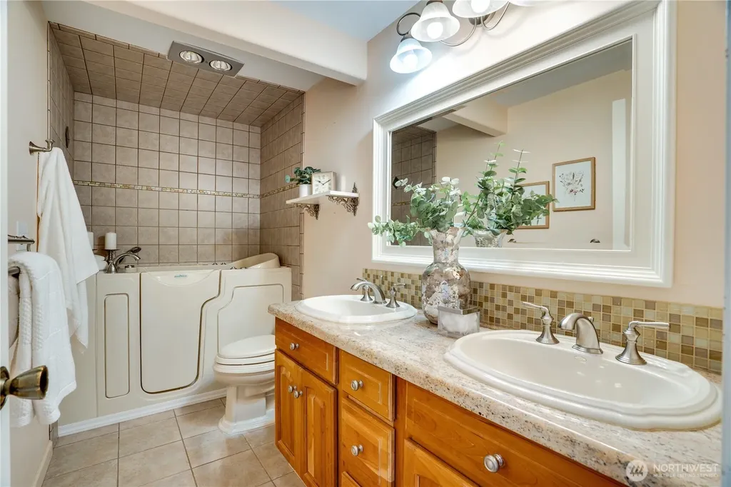 3415 115th Avenue NW Gig Harbor WA 98335