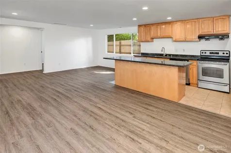 14534 27th Avenue NE Shoreline WA 98155