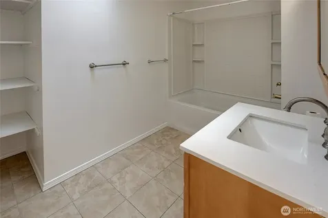 14534 27th Avenue NE Shoreline WA 98155