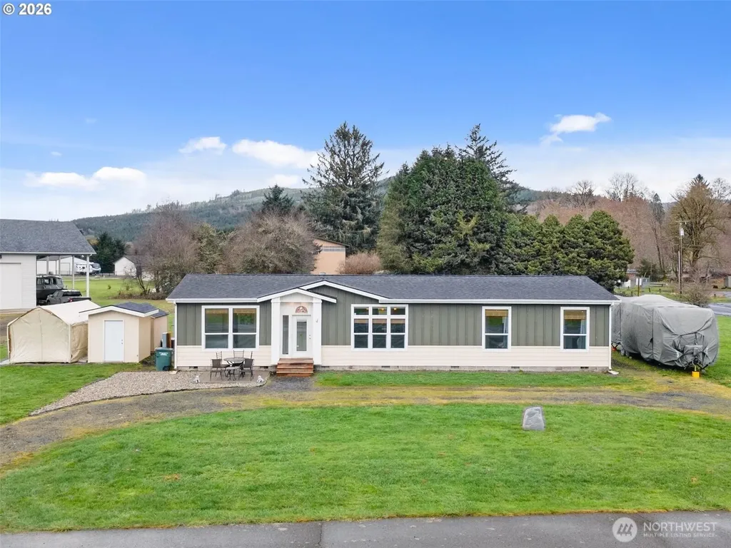 4 Nature Loop Cathlamet WA 98612