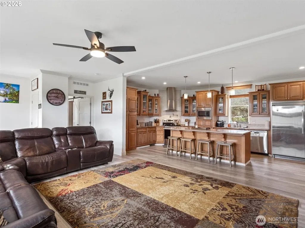 4 Nature Loop Cathlamet WA 98612