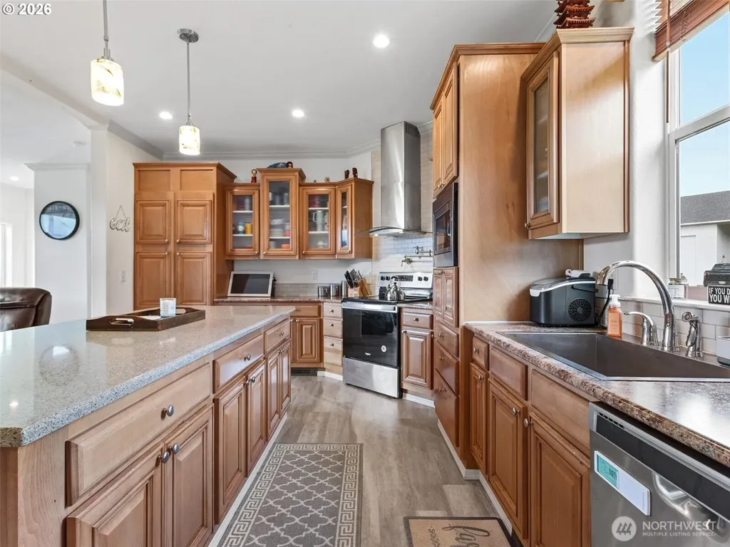4 Nature Loop Cathlamet WA 98612