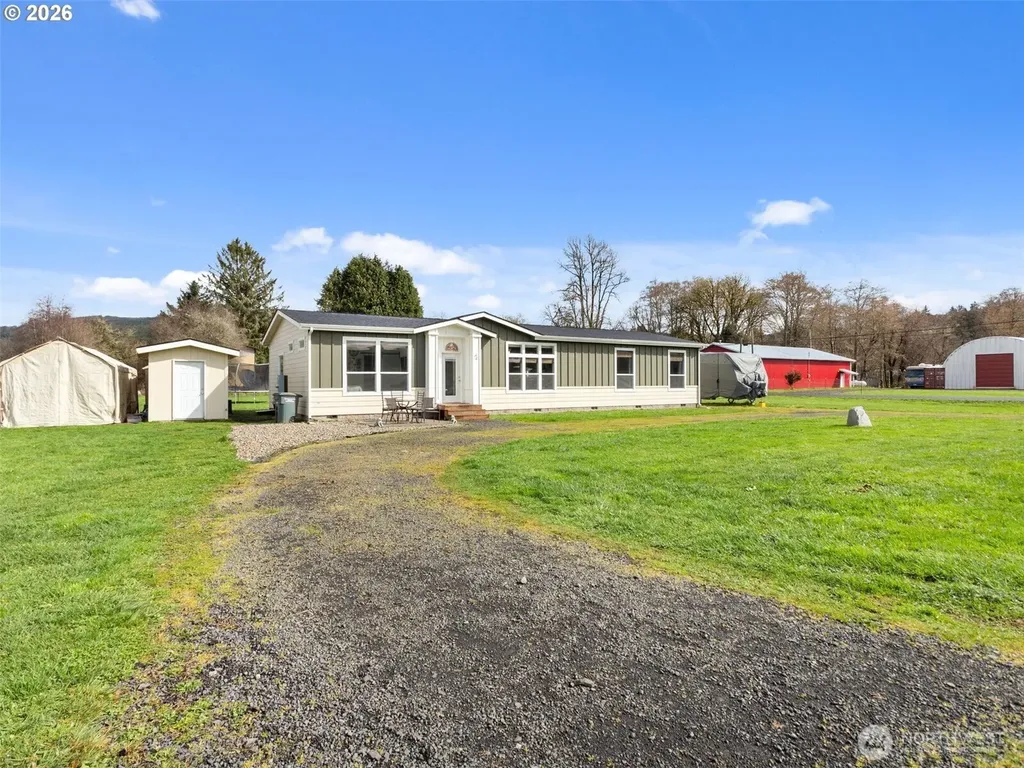 4 Nature Loop Cathlamet WA 98612