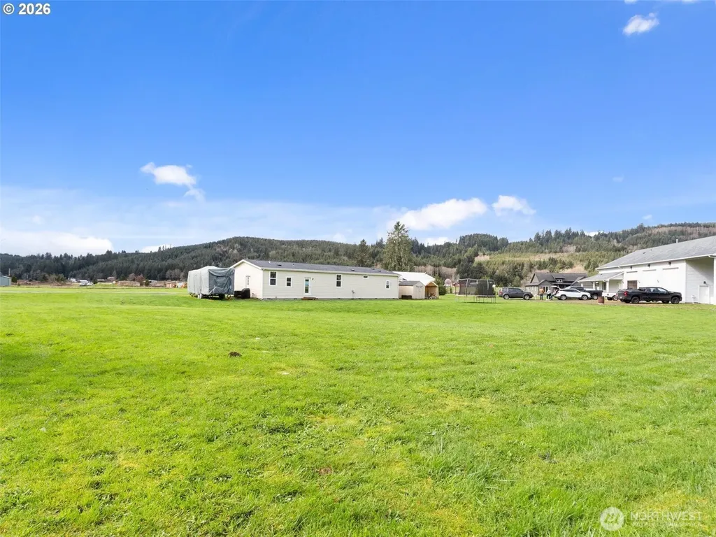 4 Nature Loop Cathlamet WA 98612