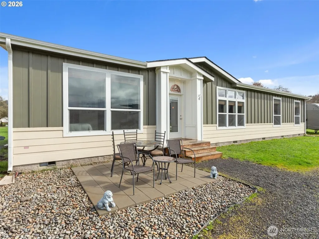 4 Nature Loop Cathlamet WA 98612