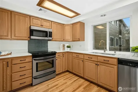 726 N 94th Street Seattle WA 98103