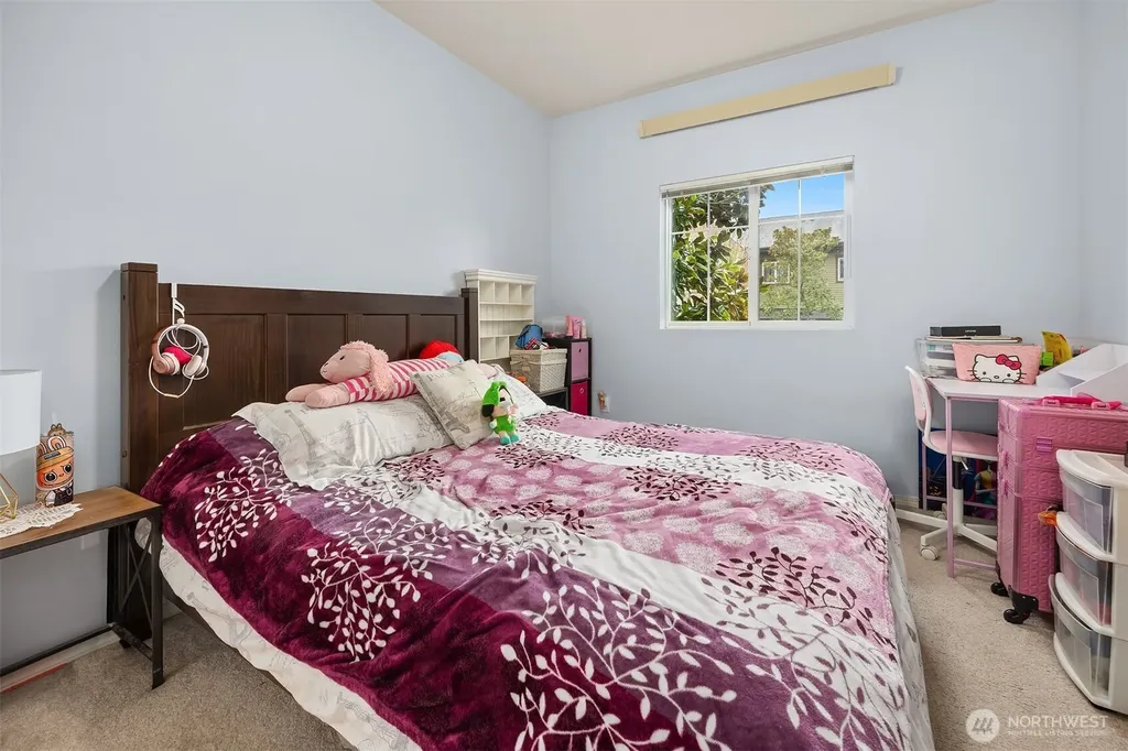 1736 10th Avenue NE Issaquah WA 98029