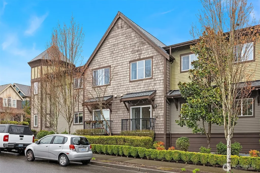 1736 10th Avenue NE Issaquah WA 98029