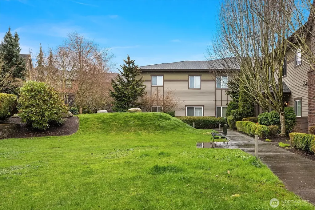 1736 10th Avenue NE Issaquah WA 98029