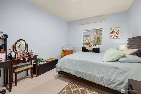 1736 10th Avenue NE Issaquah WA 98029