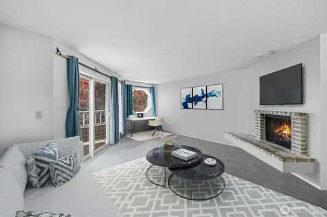 303 13th Avenue E Seattle WA 98102