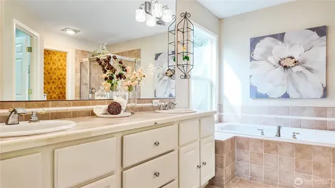 13428 NE 12th Place Bellevue WA 98005