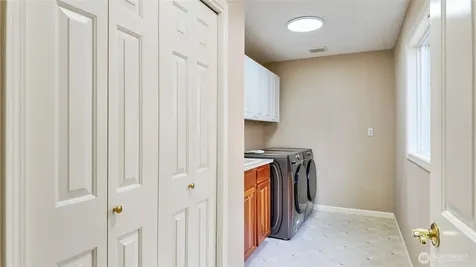 13428 NE 12th Place Bellevue WA 98005