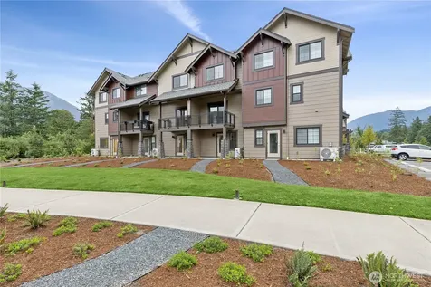 1191 Waterfall Way SE North Bend WA 98045