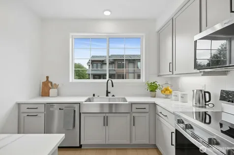 1191 Waterfall Way SE North Bend WA 98045