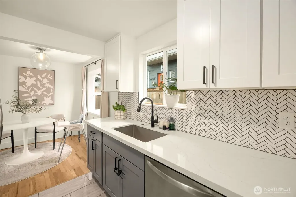 9427 8th Avenue SW Seattle WA 98106