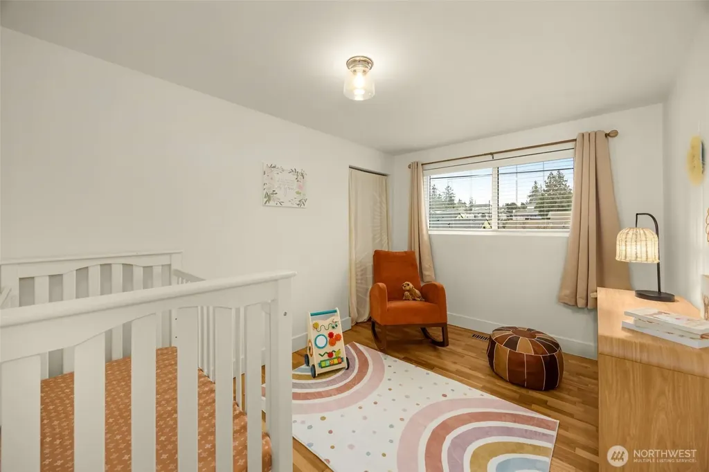 9427 8th Avenue SW Seattle WA 98106