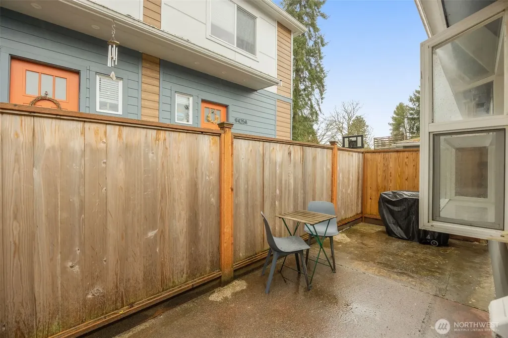 9427 8th Avenue SW Seattle WA 98106