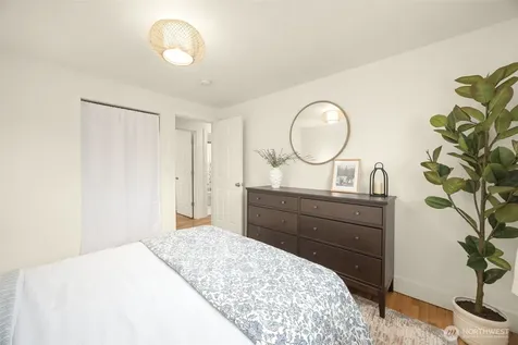 9427 8th Avenue SW Seattle WA 98106
