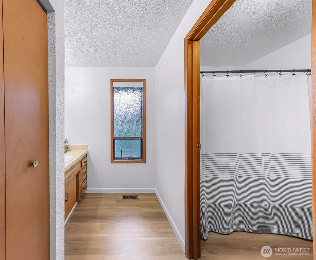 1494 Greenville Drive Bellingham WA 98226