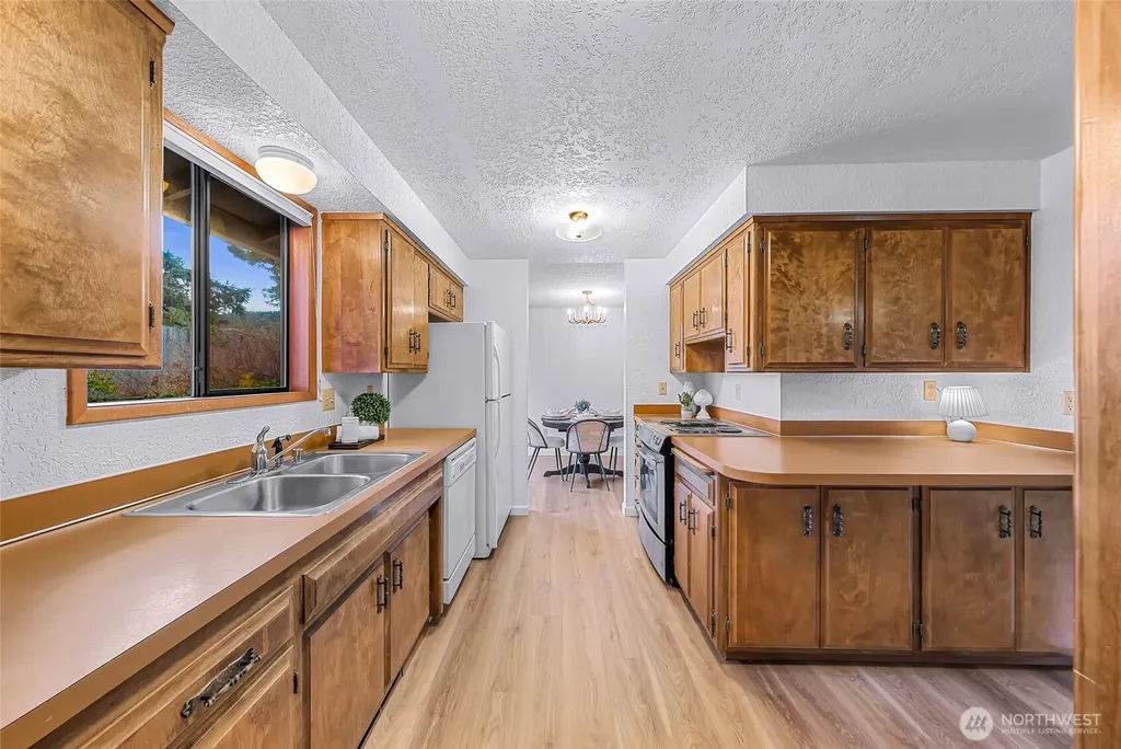 1494 Greenville Drive Bellingham WA 98226