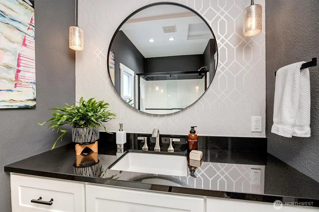 11262 Riviera Place NE Seattle WA 98125