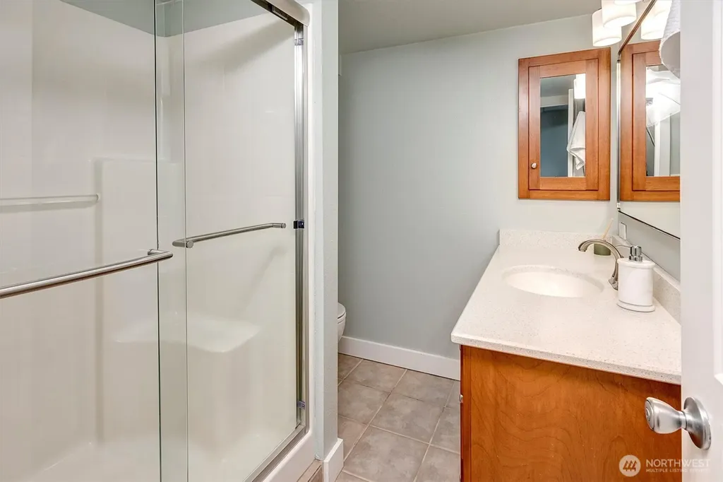 11262 Riviera Place NE Seattle WA 98125