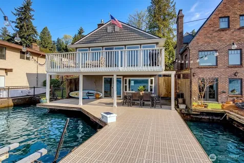11262 Riviera Place NE Seattle WA 98125