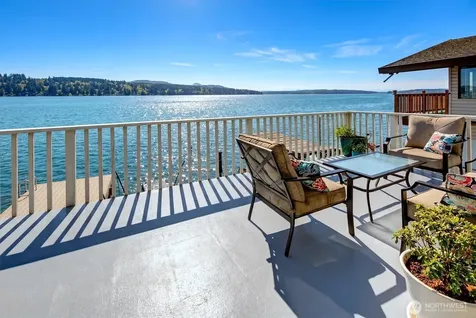 11262 Riviera Place NE Seattle WA 98125