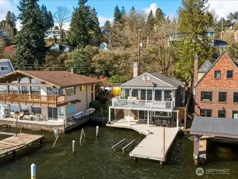 11262 Riviera Place NE Seattle WA 98125