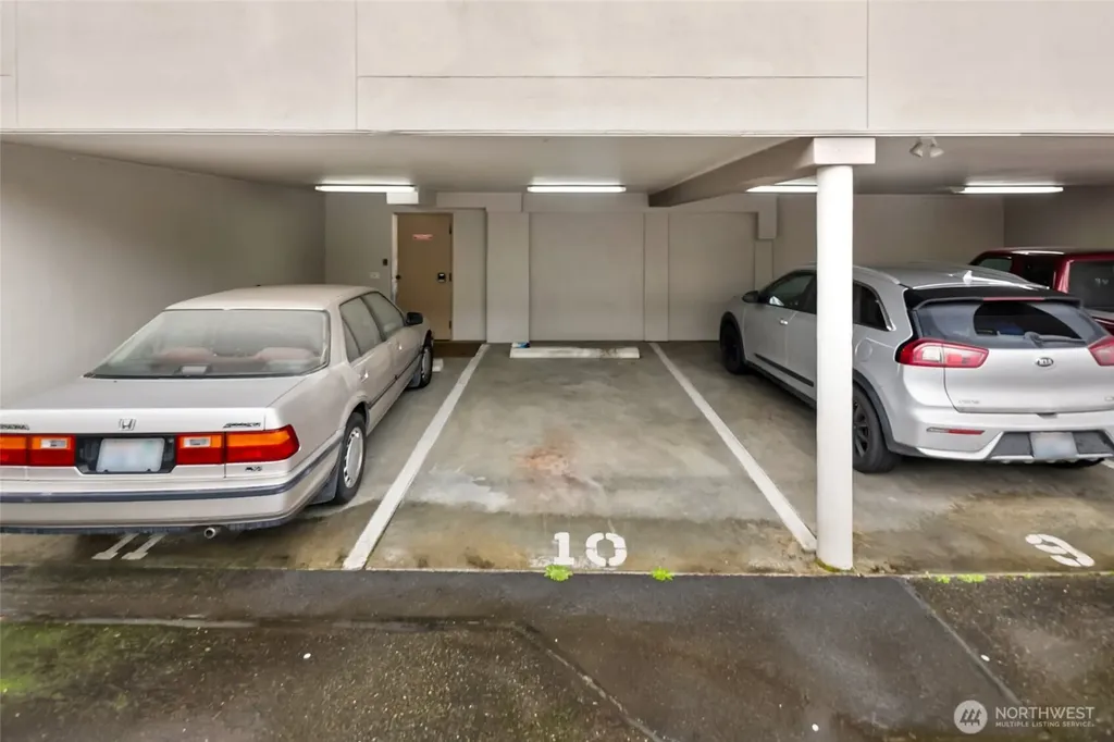 12300 33rd Avenue NE Seattle WA 98125