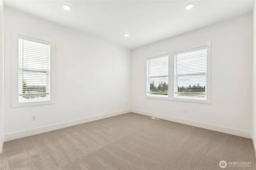8517 137th Avenue SE Newcastle WA 98059